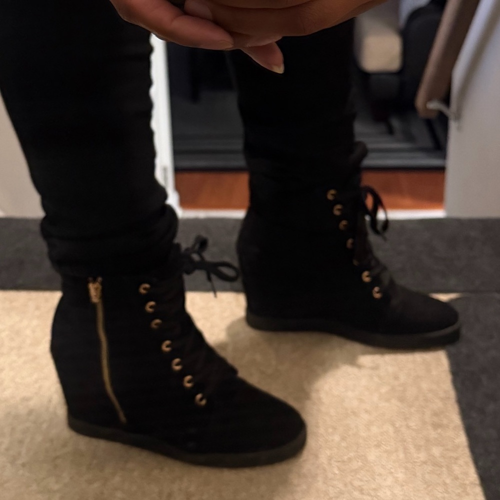 Stylish Black Ankle Boots with Gold Accents - Picture 2 of 6